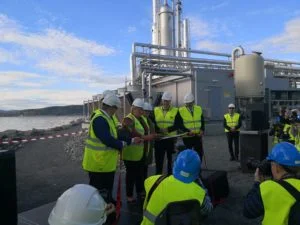 Verdens største fabrikk for flytende biogass er åpnet på Skogn
